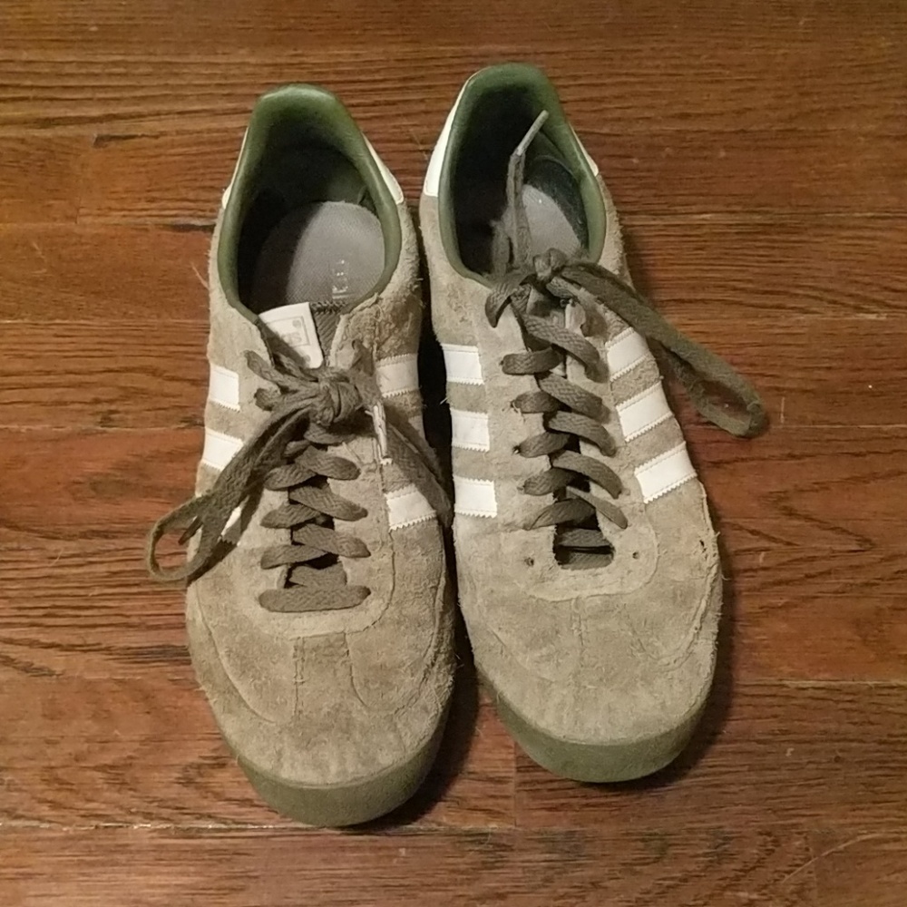 Men's Adidas Dragon US 9.5